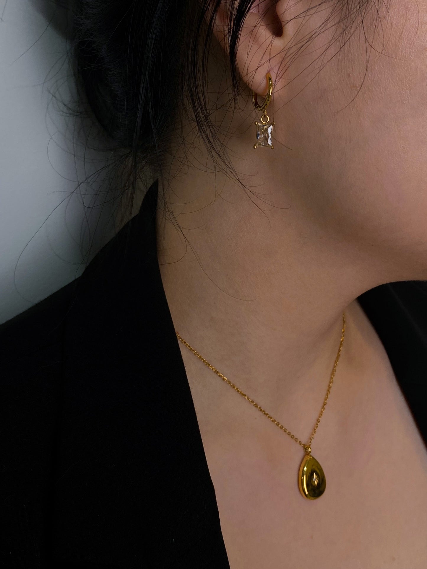 Raindrop Pendant Necklace